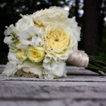 Country wedding bouquet white and yellow