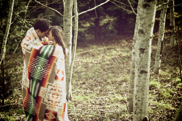Rustic Chic Engagement Picture With Pendleton Blanket