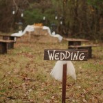 Outdoor-rustic-style-wedding