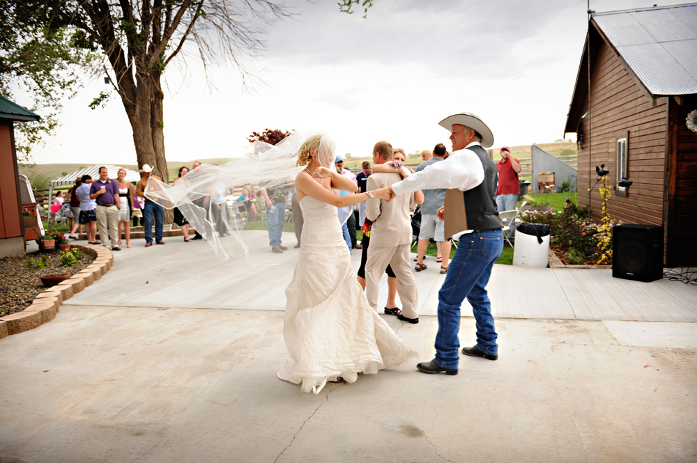 Country Backyard Style Wedding - Rustic Wedding Chic