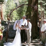 outdoor-rustic-ceremony