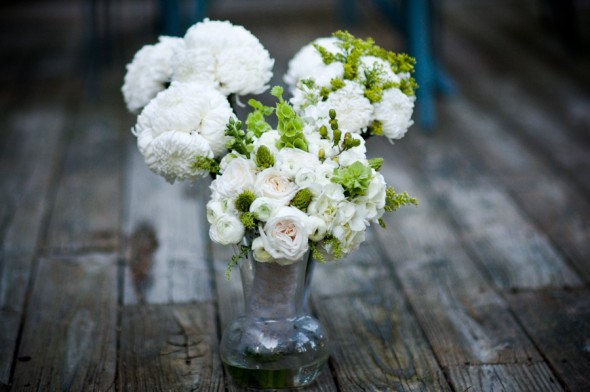 backyard-wedding-centerpieces