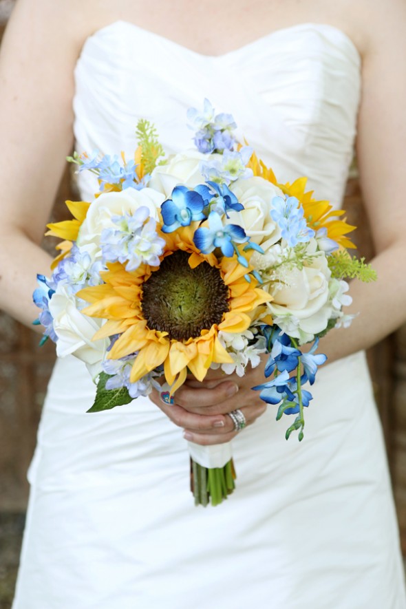 sunflower-wedding-bouquet