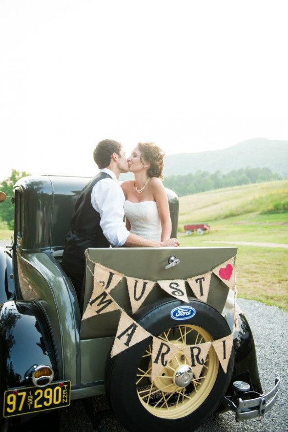 Just Married Burlap Banner just-married-burlap-banner