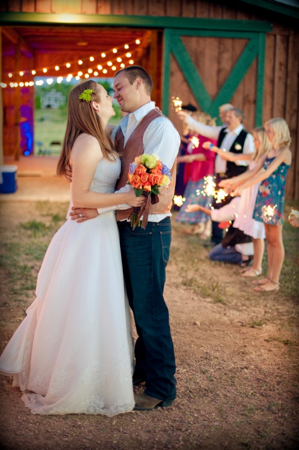 colorado-barn-wedding