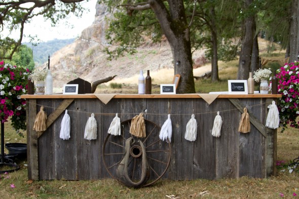 Rustic Wedding Outdoors rustic-wedding-outdoors