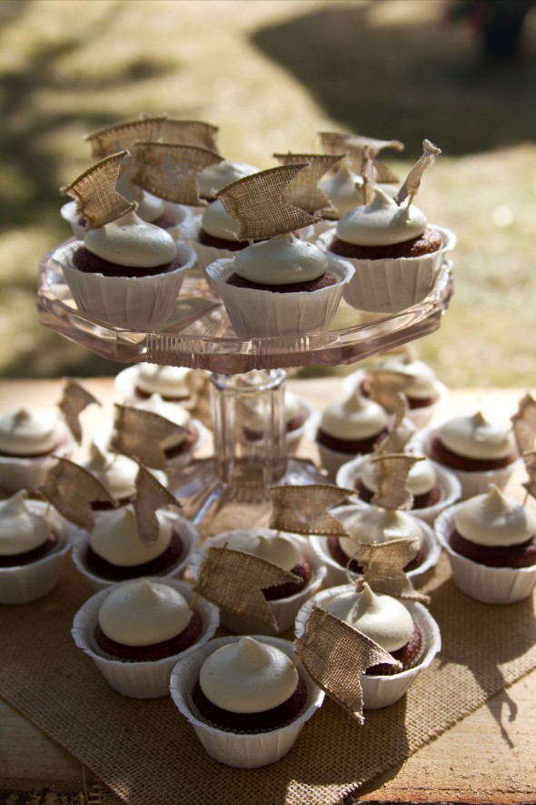 Rustic Wedding Cupcakes rustic-wedding-cupcakes