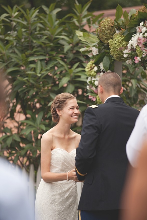 outdoor-farm-wedding