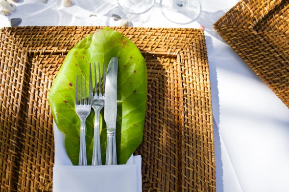 rustic-beach-wedding-table