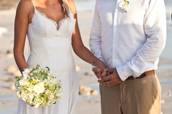rustic-beach-wedding-ceremony 