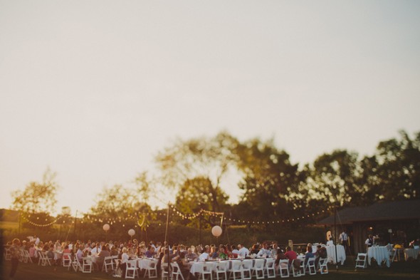 outdoor-wedding-dining