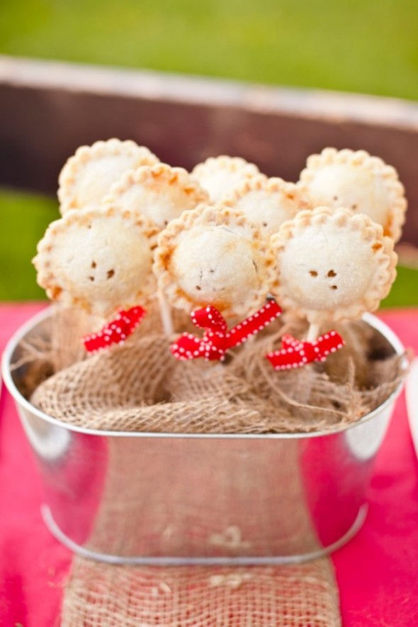 mini-pies-on-a-stick