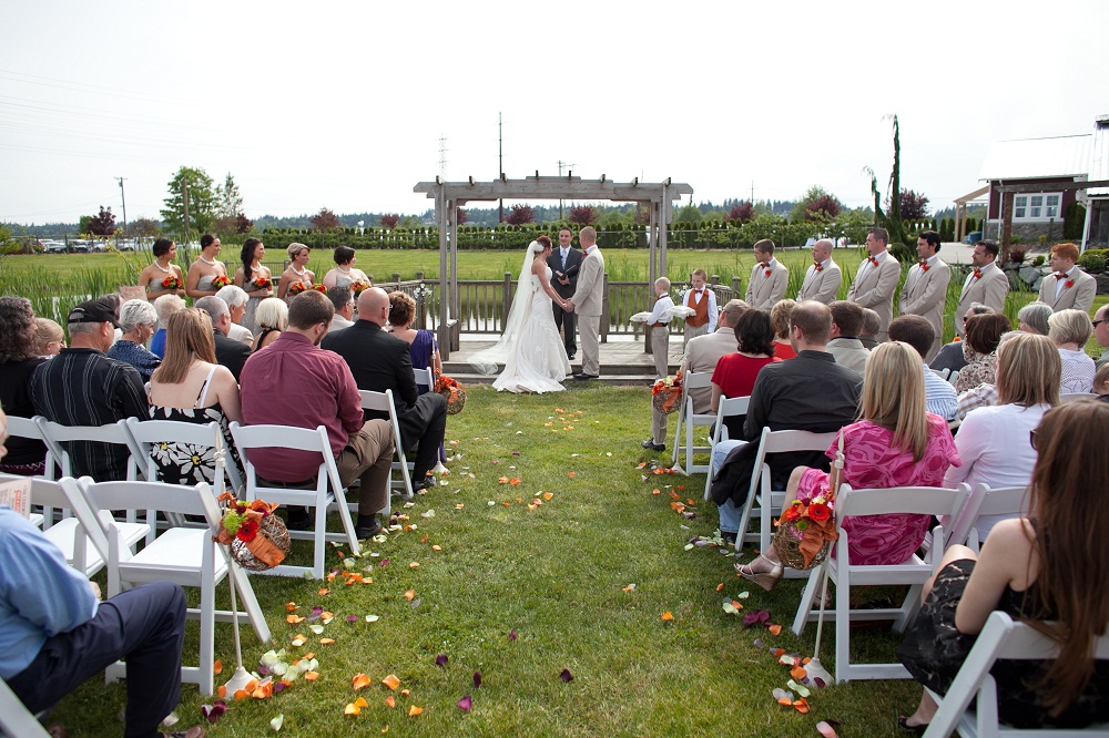 Rustic Barn Wedding In Washington State - Rustic Wedding Chic