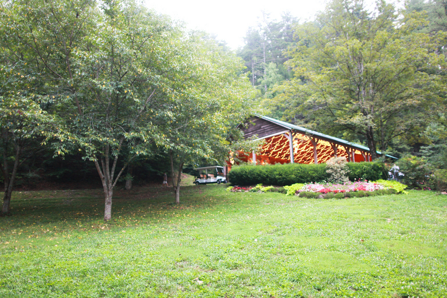 Real Rustic Wedding The Lily Barn Knoxville Tn Rustic