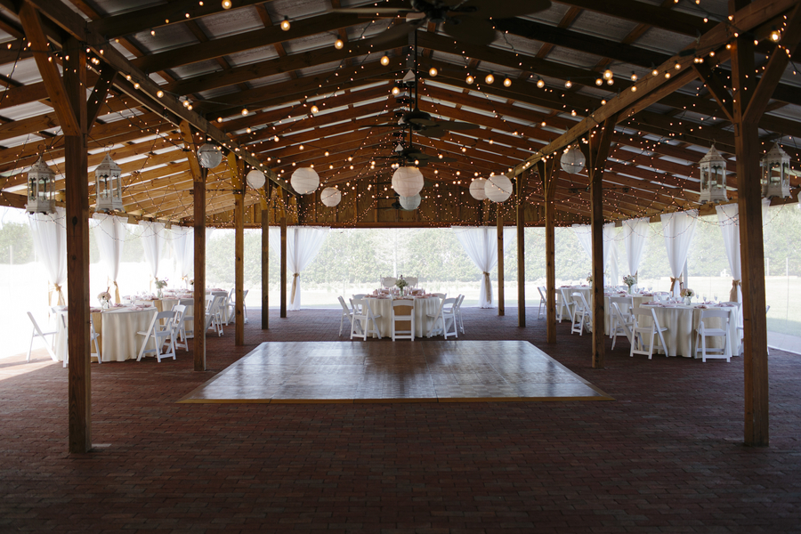 Outdoor Rustic Barn Wedding - Rustic Wedding Chic